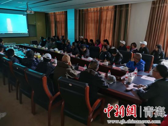  圖為座談會現(xiàn)場。浙江中控太陽能技術(shù)有限公司供圖